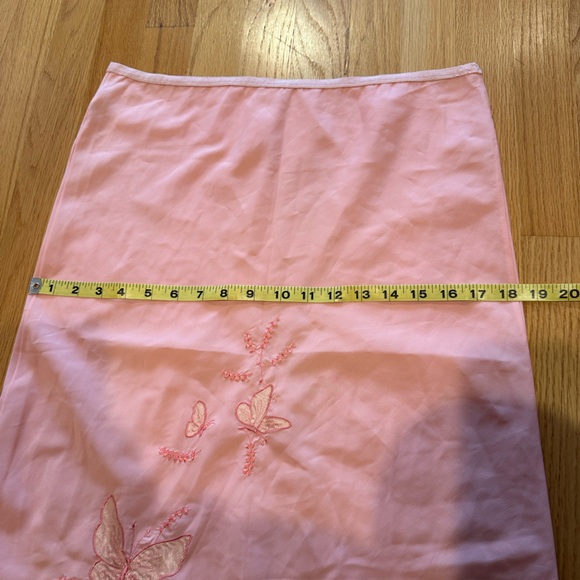 Vintage Butterfly Embroidered Peach Slip - Picture 12 of 14
